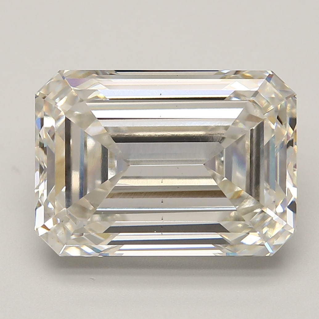 Loose Diamond - EMERALD 11.08ct H VS1: Loose Diamond - EMERALD 11.08ct H VS1 Source: This is a real non-mined Diamond that has been grown in a lab Shape: EMERALD Carats: 11.08 Color: H Clarity: VS1 Certification: IGI Condition: Pre-Owned P