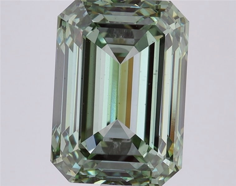 Loose Diamond - EMERALD 5.05ct GREEN VS2: Loose Diamond - EMERALD 5.05ct GREEN VS2 Source: This is a real non-mined Diamond that has been grown in a lab Shape: EMERALD Carats: 5.05 Color: GREEN Clarity: VS2 Certification: IGI Condition: Pre-O