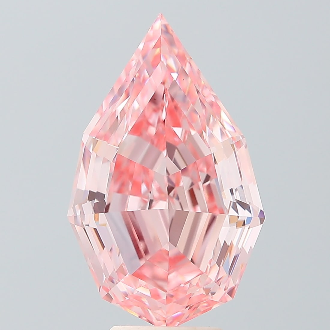 Loose Diamond - PEAR STEP 6.18ct PINK VS1: Loose Diamond - PEAR STEP 6.18ct PINK VS1 Source: This is a real non-mined Diamond that has been grown in a lab Shape: PEAR STEP Carats: 6.18 Color: PINK Clarity: VS1 Certification: IGI Condition: Pre
