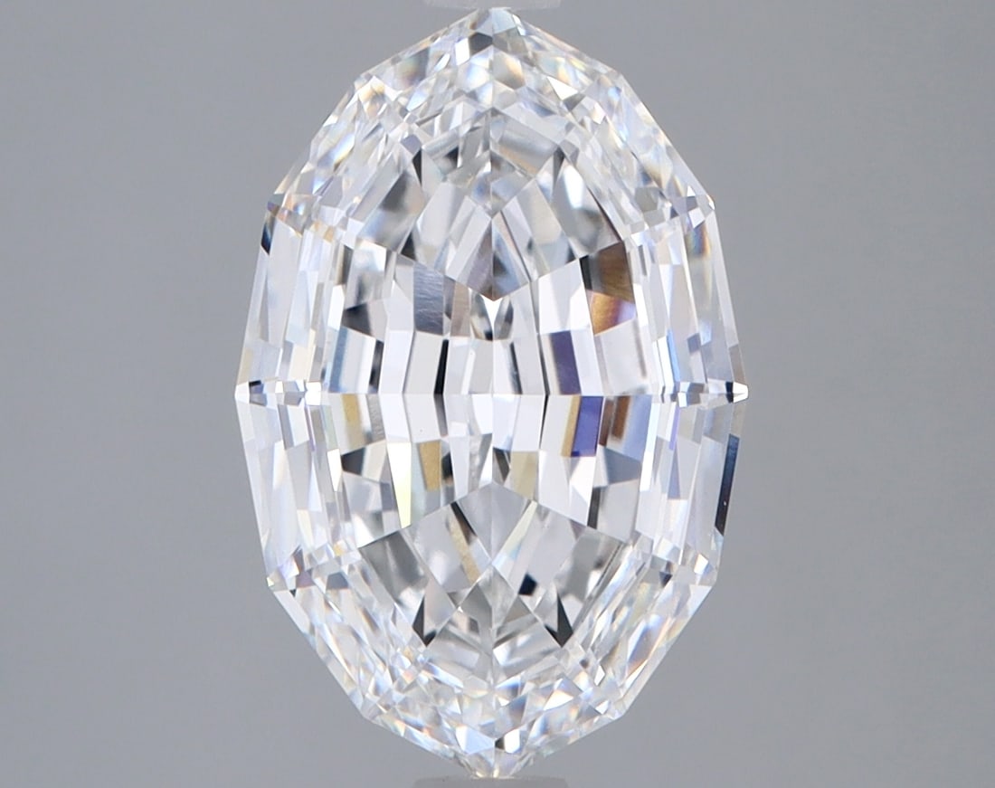 Loose Diamond - OVAL STEP CUT 3.66ct D VVS2: Loose Diamond - OVAL STEP CUT 3.66ct D VVS2 Source: This is a real non-mined Diamond that has been grown in a lab Shape: OVAL STEP CUT Carats: 3.66 Color: D Clarity: VVS2 Certification: IGI Condition: