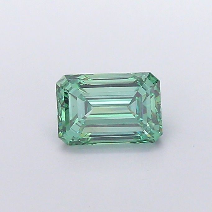 Loose Diamond - EMERALD 1.31ct Fancy Vivid Green VS1: Loose Diamond - EMERALD 1.31ct Fancy Vivid Green VS1 Source: This is a real non-mined Diamond that has been grown in a lab Shape: EMERALD Carats: 1.31 Color: Fancy Vivid Green Certification: IGI Video