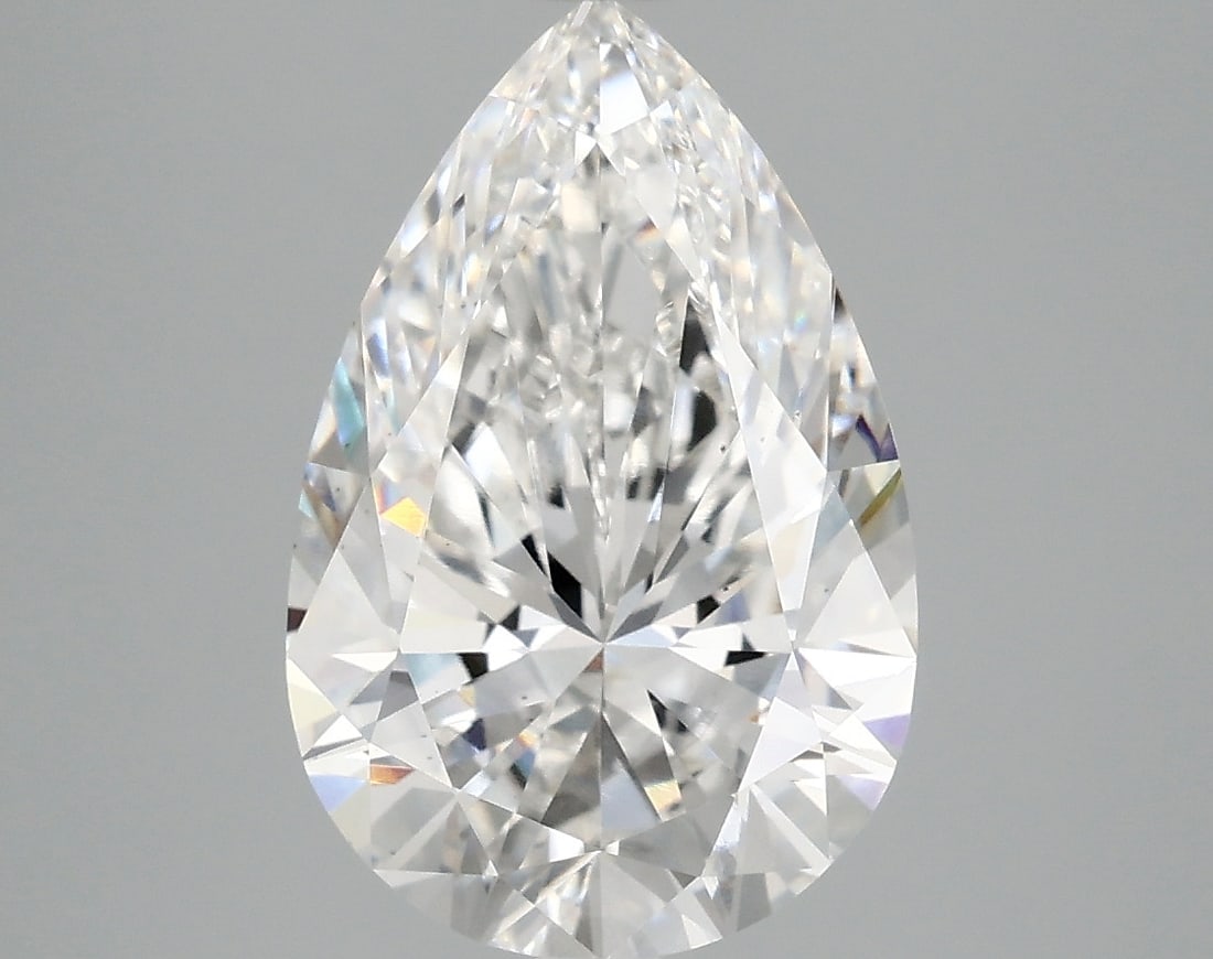 Loose Diamond - PEAR 3.72ct E VS2: Loose Diamond - PEAR 3.72ct E VS2 Source: This is a real non-mined Diamond that has been grown in a lab Shape: PEAR Carats: 3.72 Color: E Clarity: VS2 Certification: IGI Condition: Pre-Owned PLEASE NO