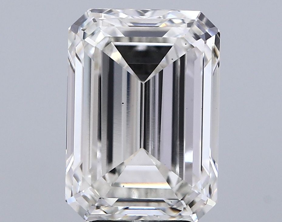 Loose Diamond - EMERALD 5.02ct G VS1: Loose Diamond - EMERALD 5.02ct G VS1 Source: This is a real non-mined Diamond that has been grown in a lab Shape: EMERALD Carats: 5.02 Color: G Clarity: VS1 Certification: IGI Video: