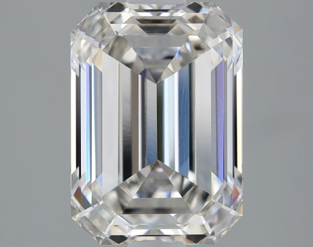 Loose Diamond - EMERALD 2.08ct G VVS2: Loose Diamond - EMERALD 2.08ct G VVS2 Source: This is a real non-mined Diamond that has been grown in a lab Shape: EMERALD Carats: 2.08 Color: G Clarity: VVS2 Certification: IGI Video: