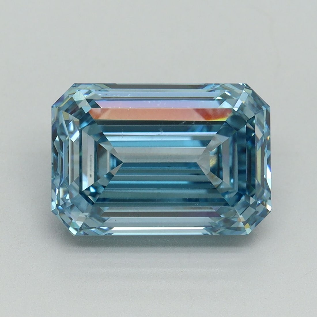 Loose Diamond - EMERALD 5.19ct Fancy Intense Blue VS1: Loose Diamond - EMERALD 5.19ct Fancy Intense Blue VS1 Source: This is a real non-mined Diamond that has been grown in a lab Shape: EMERALD Carats: 5.19 Color: Fancy Intense Blue Certification: IGI Vid