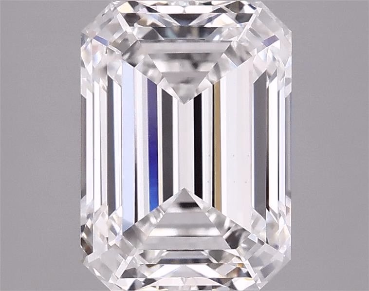 Loose Diamond - EMERALD 2.88ct E VS2: Loose Diamond - EMERALD 2.88ct E VS2 Source: This is a real non-mined Diamond that has been grown in a lab Shape: EMERALD Carats: 2.88 Color: E Clarity: VS2 Certification: IGI Condition: Pre-Owned PLE