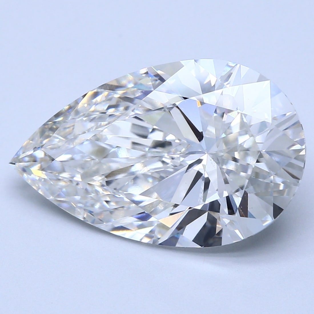 Loose Diamond - PEAR 9.34ct G VS1: Loose Diamond - PEAR 9.34ct G VS1 Source: This is a real non-mined Diamond that has been grown in a lab Shape: PEAR Carats: 9.34 Color: G Clarity: VS1 Certification: IGI Condition: Pre-Owned PLEASE NO