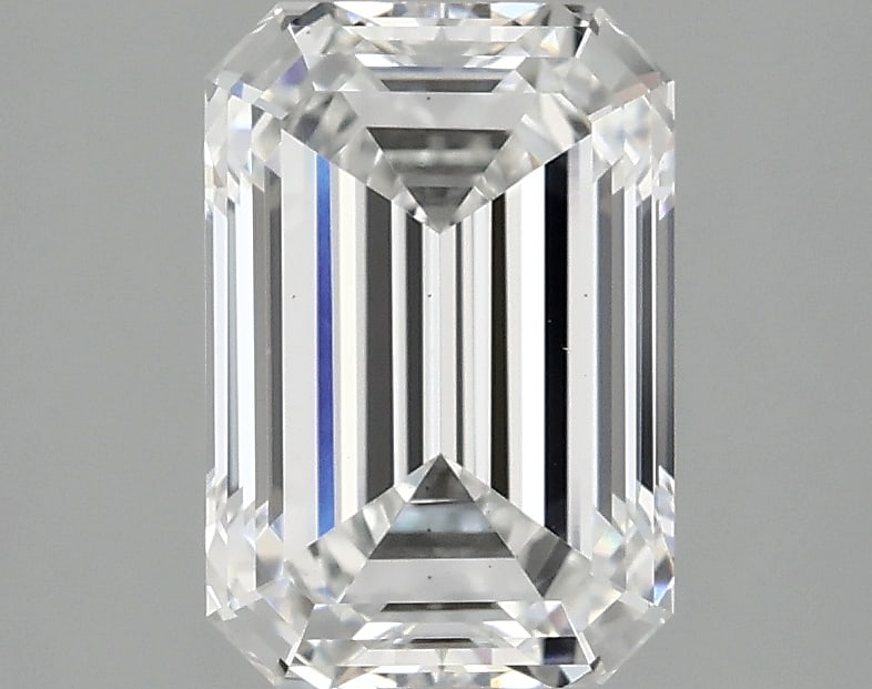Loose Diamond - EMERALD 2.42ct E VS2: Loose Diamond - EMERALD 2.42ct E VS2 Source: This is a real non-mined Diamond that has been grown in a lab Shape: EMERALD Carats: 2.42 Color: E Clarity: VS2 Certification: IGI Condition: Pre-Owned PLE