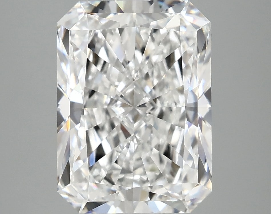 Loose Diamond - RADIANT 4.02ct D VS1: Loose Diamond - RADIANT 4.02ct D VS1 Source: This is a real non-mined Diamond that has been grown in a lab Shape: RADIANT Carats: 4.02 Color: D Clarity: VS1 Certification: IGI Condition: Pre-Owned PLE