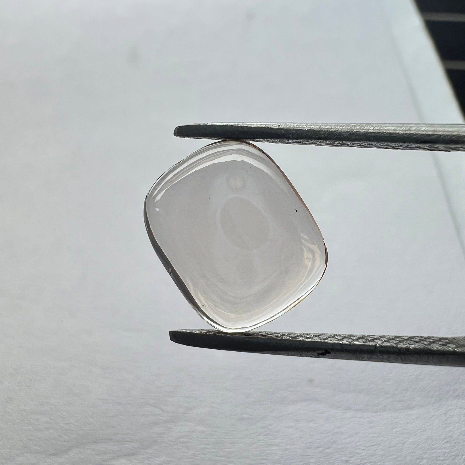 Loose Diamond - CUSHION BRILLIANT 1.88ct Orange VS1: Loose Diamond - CUSHION BRILLIANT 1.88ct Orange VS1 Source: This is a real non-mined Diamond that has been grown in a lab Shape: CUSHION BRILLIANT Carats: 1.88 Color: Orange Certification: NONE