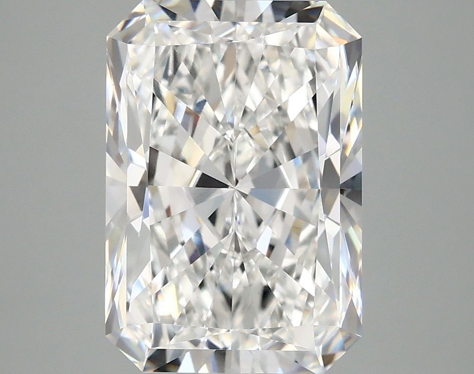 Loose Diamond - RADIANT 4.02ct E VVS2: Loose Diamond - RADIANT 4.02ct E VVS2 Source: This is a real non-mined Diamond that has been grown in a lab Shape: RADIANT Carats: 4.02 Color: E Clarity: VVS2 Certification: IGI Video: