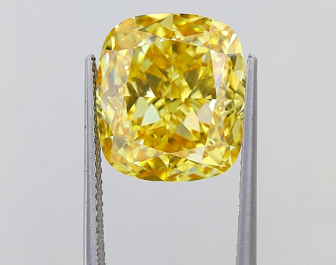 Loose Diamond - CUSHION MODIFIED 8.25ct Fancy Vivid Yellow VS1: Loose Diamond - CUSHION MODIFIED 8.25ct Fancy Vivid Yellow VS1 Source: This is a real non-mined Diamond that has been grown in a lab Shape: CUSHION MODIFIED Carats: 8.25 Color: Fancy Vivid Yellow Cert