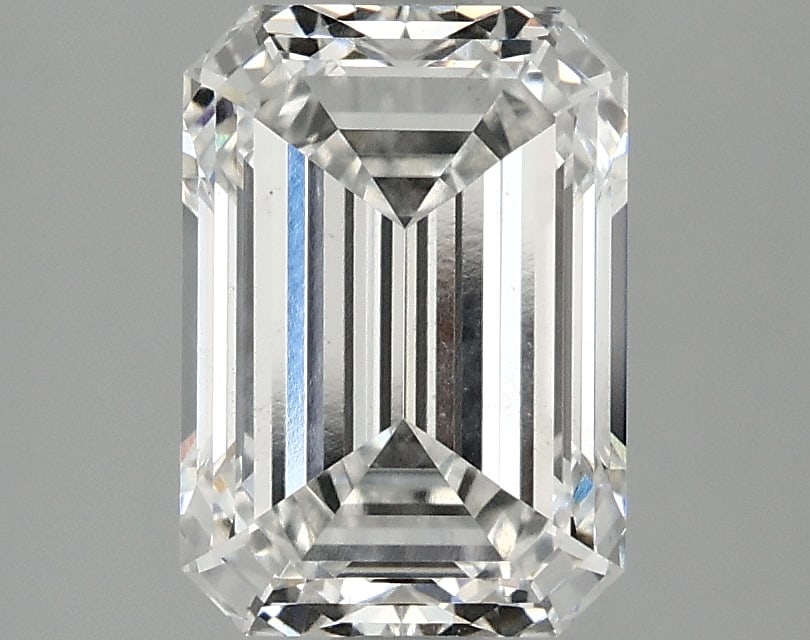 Loose Diamond - EMERALD 2.58ct E VS2: Loose Diamond - EMERALD 2.58ct E VS2 Source: This is a real non-mined Diamond that has been grown in a lab Shape: EMERALD Carats: 2.58 Color: E Clarity: VS2 Certification: IGI Condition: Pre-Owned PLE