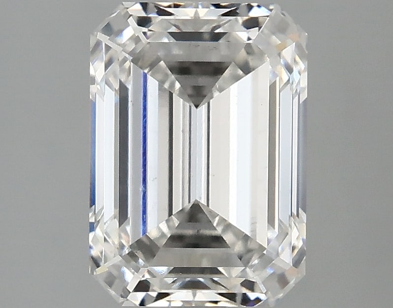 Loose Diamond - EMERALD 2.7ct E VS2: Loose Diamond - EMERALD 2.7ct E VS2 Source: This is a real non-mined Diamond that has been grown in a lab Shape: EMERALD Carats: 2.7 Color: E Clarity: VS2 Certification: IGI Condition: Pre-Owned PLEAS