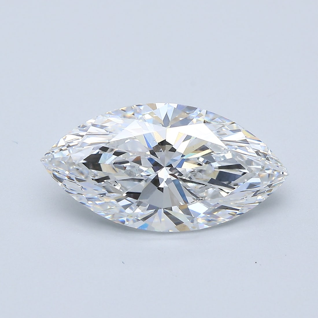 Loose Diamond - MARQUISE 4.1ct D VS2: Loose Diamond - MARQUISE 4.1ct D VS2 Source: This is a real non-mined Diamond that has been grown in a lab Shape: MARQUISE Carats: 4.1 Color: D Clarity: VS2 Certification: IGI Condition: Pre-Owned PLE
