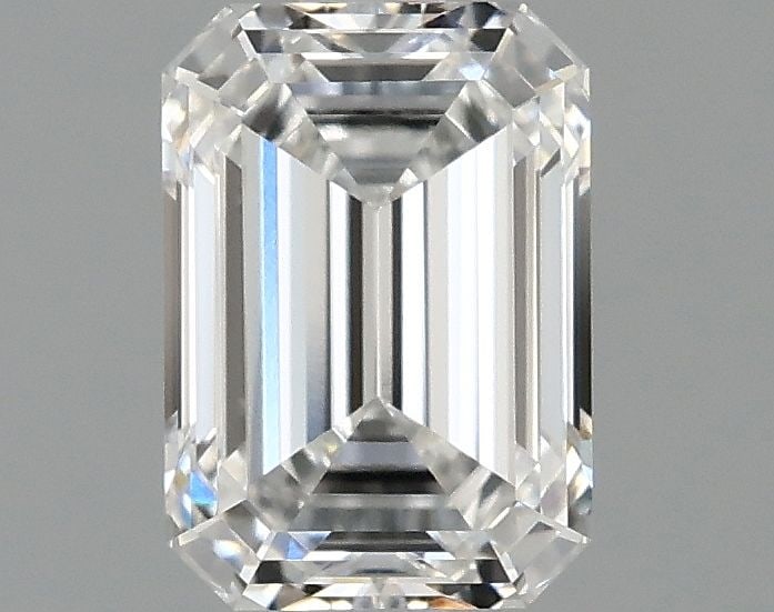 Loose Diamond - EMERALD 1.08ct E VVS2: Loose Diamond - EMERALD 1.08ct E VVS2 Source: This is a real non-mined Diamond that has been grown in a lab Shape: EMERALD Carats: 1.08 Color: E Clarity: VVS2 Certification: IGI Video: