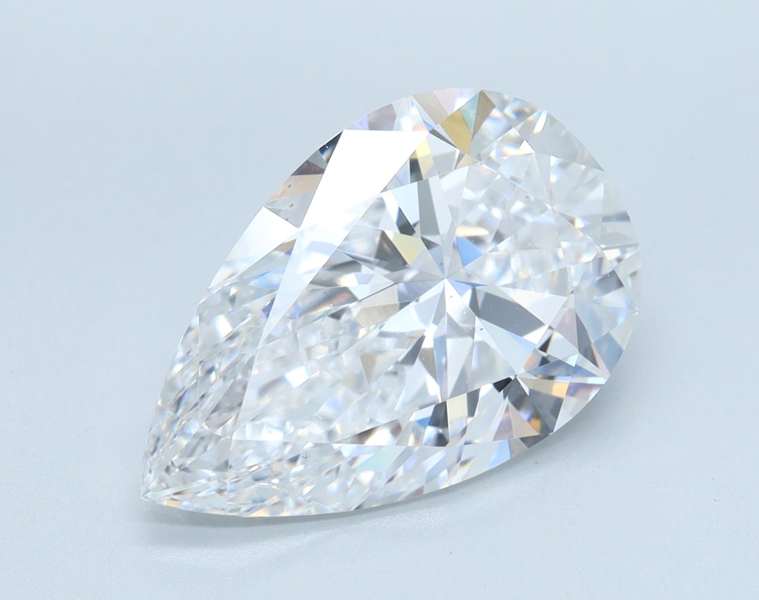 Loose Diamond - PEAR 5.02ct E VS2: Loose Diamond - PEAR 5.02ct E VS2 Source: This is a real non-mined Diamond that has been grown in a lab Shape: PEAR Carats: 5.02 Color: E Clarity: VS2 Certification: IGI Condition: Pre-Owned PLEASE NO