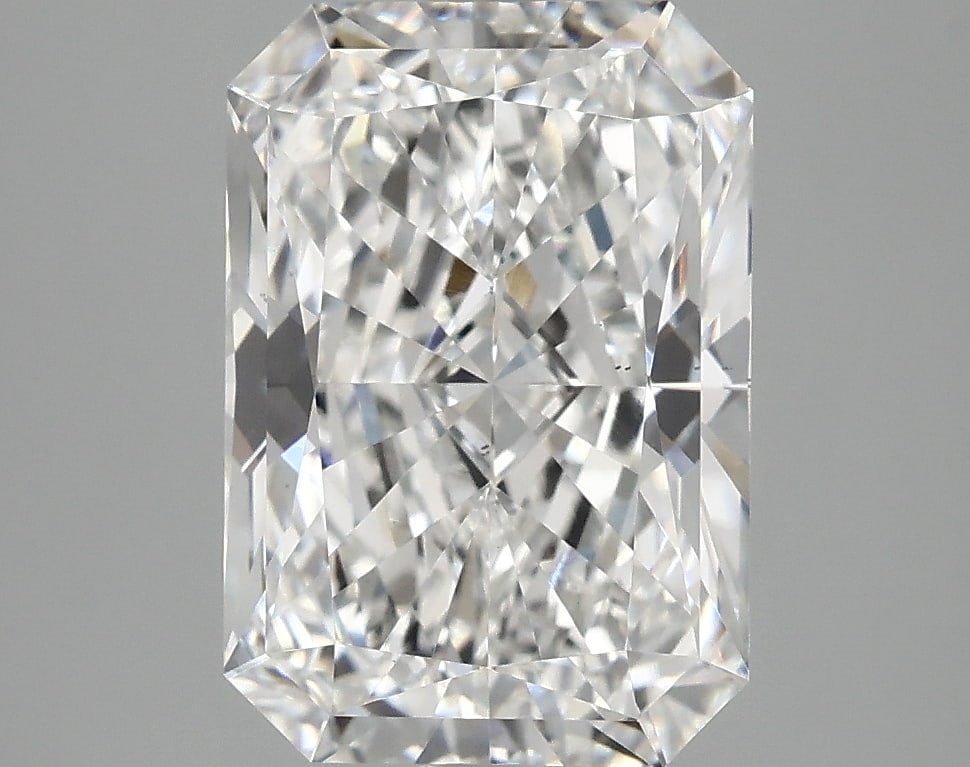 Loose Diamond - RADIANT 3.89ct E VS2: Loose Diamond - RADIANT 3.89ct E VS2 Source: This is a real non-mined Diamond that has been grown in a lab Shape: RADIANT Carats: 3.89 Color: E Clarity: VS2 Certification: IGI Condition: Pre-Owned