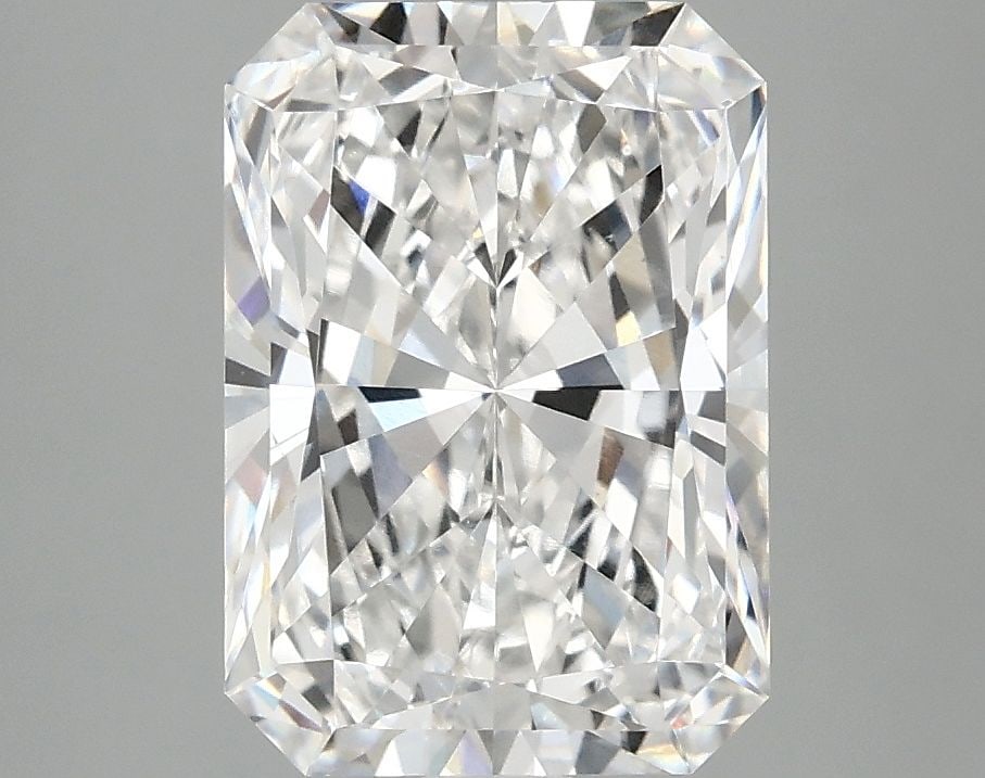 Loose Diamond - RADIANT 3.1ct E VS1: Loose Diamond - RADIANT 3.1ct E VS1 Source: This is a real non-mined Diamond that has been grown in a lab Shape: RADIANT Carats: 3.1 Color: E Clarity: VS1 Certification: IGI Video: