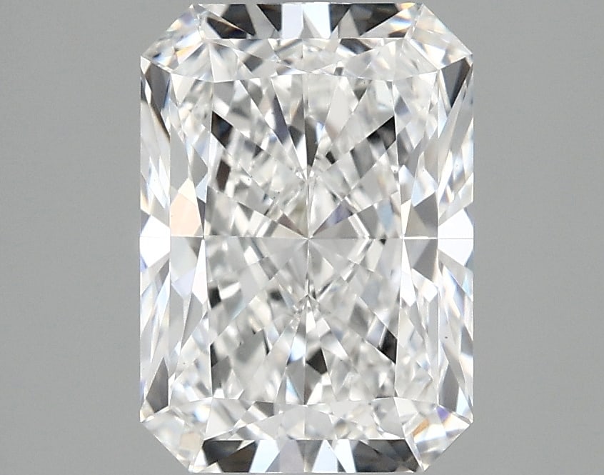 Loose Diamond - RADIANT 2.4ct E VS1: Loose Diamond - RADIANT 2.4ct E VS1 Source: This is a real non-mined Diamond that has been grown in a lab Shape: RADIANT Carats: 2.4 Color: E Clarity: VS1 Certification: IGI Condition: Pre-Owned PLEAS