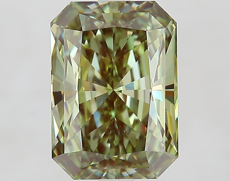Loose Diamond - RADIANT 3.9ct Fancy Intense Green VVS2: Loose Diamond - RADIANT 3.9ct Fancy Intense Green VVS2 Source: This is a real non-mined Diamond that has been grown in a lab Shape: RADIANT Carats: 3.9 Color: Fancy Intense Green Certification: IGI