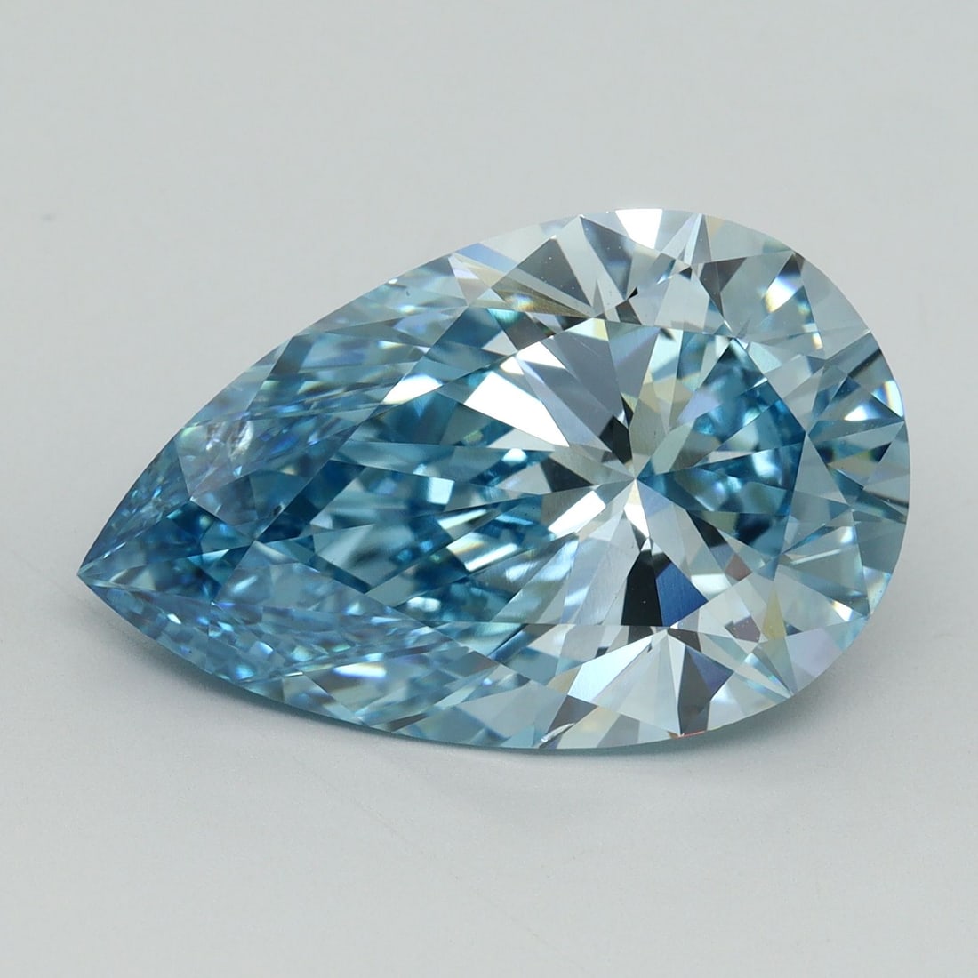 Loose Diamond - PEAR 8.75ct Fancy Vivid Blue VS2: Loose Diamond - PEAR 8.75ct Fancy Vivid Blue VS2 Source: This is a real non-mined Diamond that has been grown in a lab Shape: PEAR Carats: 8.75 Color: Fancy Vivid Blue Certification: IGI Video: