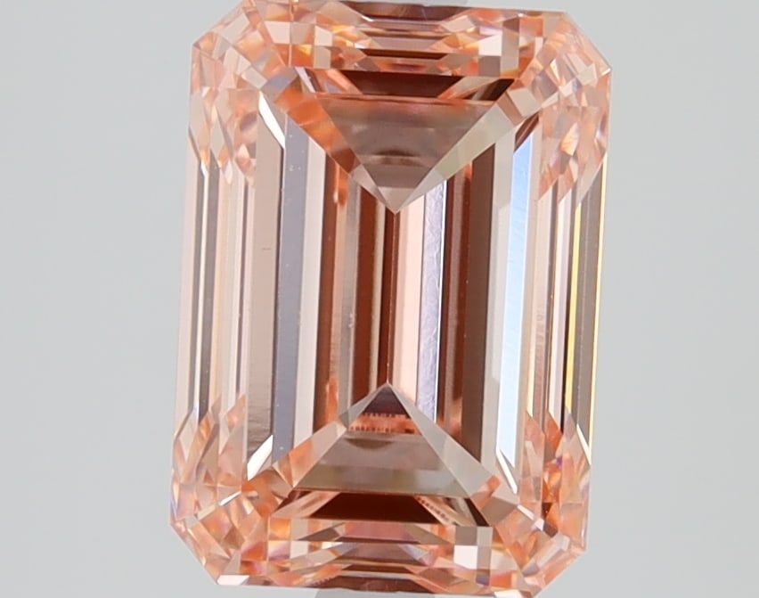 Loose Diamond - EMERALD 3.03ct PINK VS1: Loose Diamond - EMERALD 3.03ct PINK VS1 Source: This is a real non-mined Diamond that has been grown in a lab Shape: EMERALD Carats: 3.03 Color: PINK Clarity: VS1 Certification: IGI Condition: Pre-Own