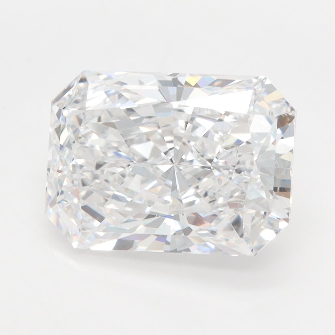 Loose Diamond - RADIANT 4.02ct D IF: Loose Diamond - RADIANT 4.02ct D IF Source: This is a real non-mined Diamond that has been grown in a lab Shape: RADIANT Carats: 4.02 Color: D Clarity: IF Certification: IGI PLEASE NOTE: Framed, Large