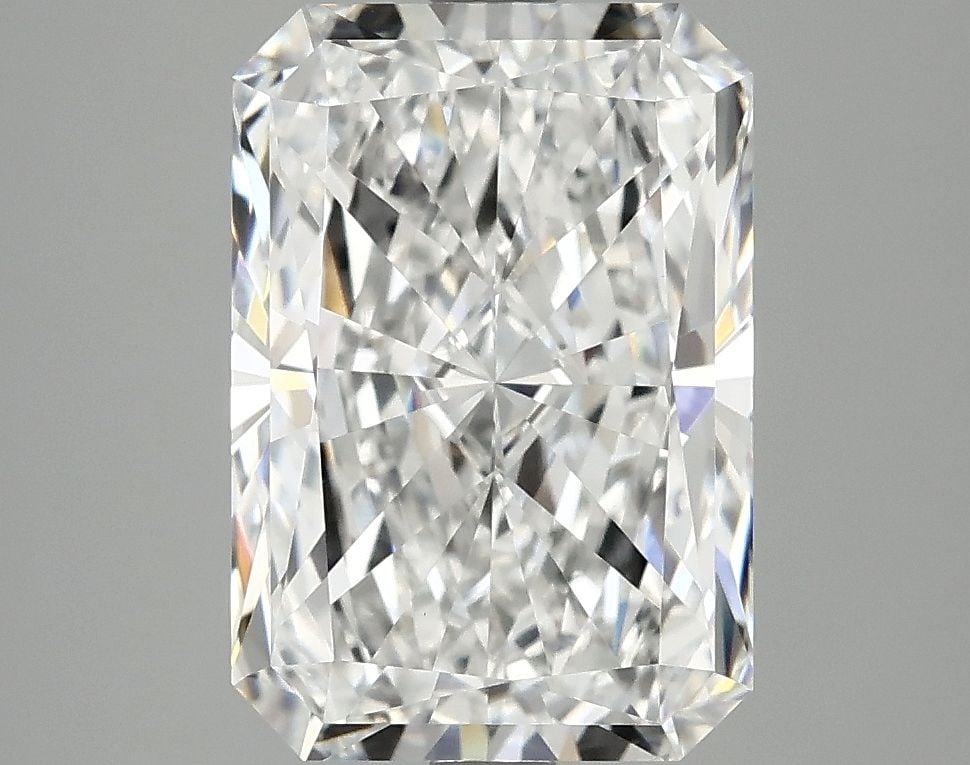 Loose Diamond - RADIANT 4.03ct E VS1: Loose Diamond - RADIANT 4.03ct E VS1 Source: This is a real non-mined Diamond that has been grown in a lab Shape: RADIANT Carats: 4.03 Color: E Clarity: VS1 Certification: IGI Video: