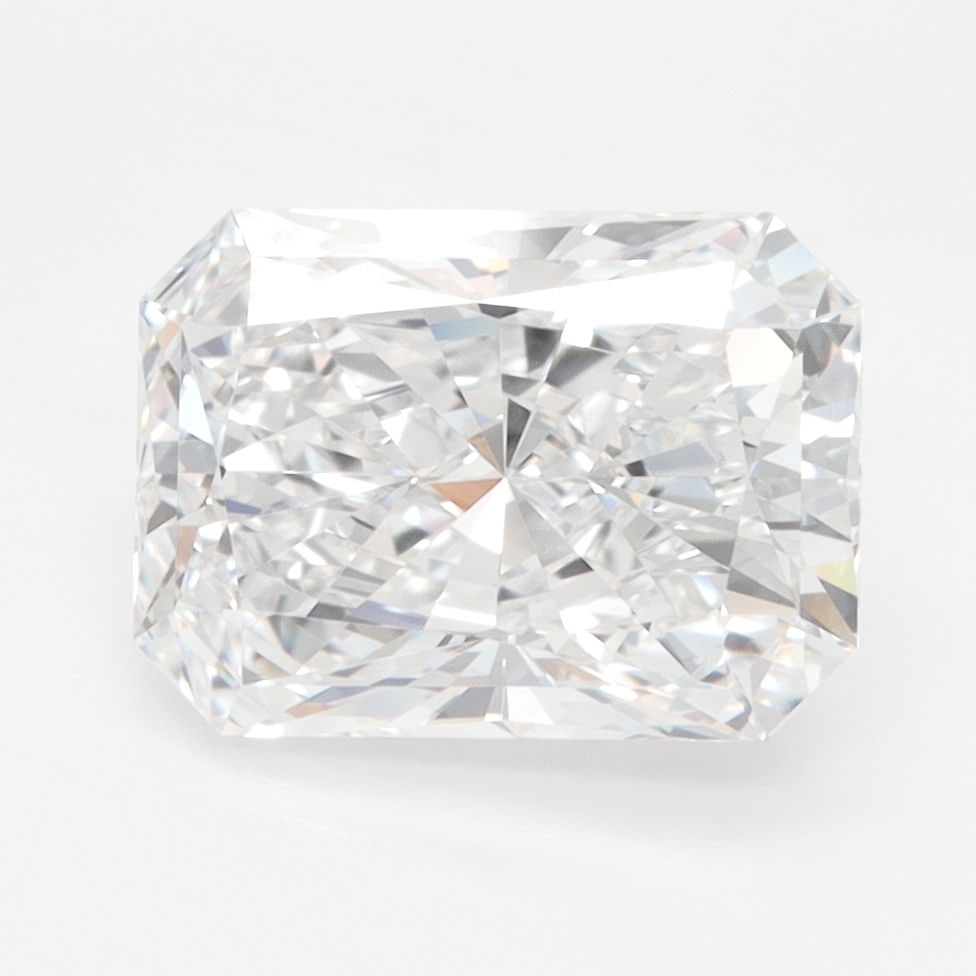 Loose Diamond - RADIANT 3.03ct D FL: Loose Diamond - RADIANT 3.03ct D FL Source: This is a real non-mined Diamond that has been grown in a lab Shape: RADIANT Carats: 3.03 Color: D Clarity: FL Certification: GIA PLEASE NOTE: Framed, Large