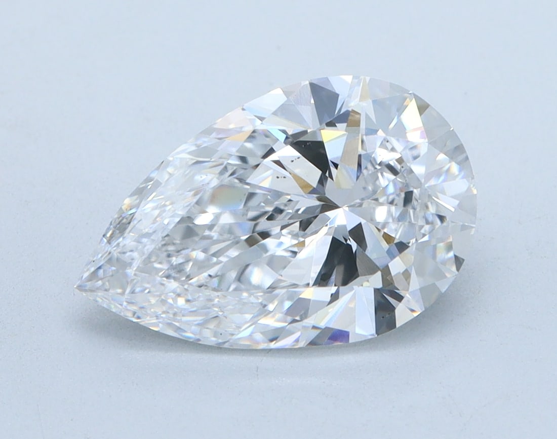 Loose Diamond - PEAR 2.2ct D VS1: Loose Diamond - PEAR 2.2ct D VS1 Source: This is a real non-mined Diamond that has been grown in a lab Shape: PEAR Carats: 2.2 Color: D Clarity: VS1 Certification: IGI Condition: Pre-Owned PLEASE NOTE
