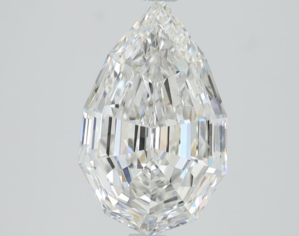 Loose Diamond - PEAR STEP 2.2ct E VS1: Loose Diamond - PEAR STEP 2.2ct E VS1 Source: This is a real non-mined Diamond that has been grown in a lab Shape: PEAR STEP Carats: 2.2 Color: E Clarity: VS1 Certification: IGI Condition: Pre-Owned P