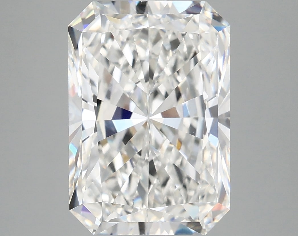 Loose Diamond - RADIANT 5.05ct F VVS1: Loose Diamond - RADIANT 5.05ct F VVS1 Source: This is a real non-mined Diamond that has been grown in a lab Shape: RADIANT Carats: 5.05 Color: F Clarity: VVS1 Certification: IGI Condition: Pre-Owned P