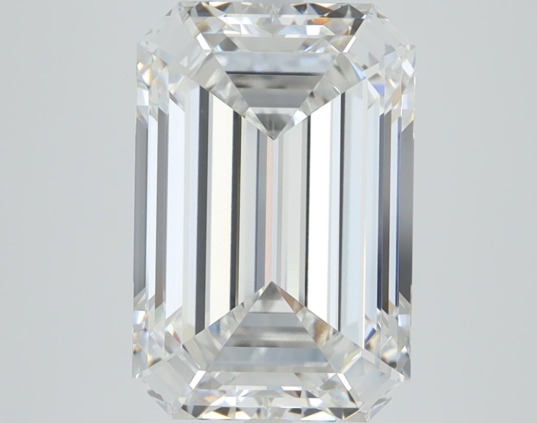 Loose Diamond - EMERALD 5.09ct F VVS2: Loose Diamond - EMERALD 5.09ct F VVS2 Source: This is a real non-mined Diamond that has been grown in a lab Shape: EMERALD Carats: 5.09 Color: F Clarity: VVS2 Certification: GIA Condition: Pre-Owned P