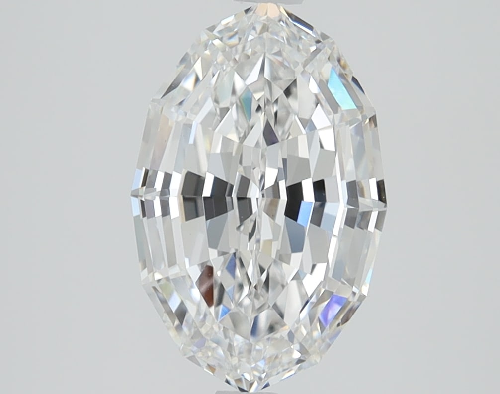 Loose Diamond - OVAL STEP CUT 2.51ct D VS1: Loose Diamond - OVAL STEP CUT 2.51ct D VS1 Source: This is a real non-mined Diamond that has been grown in a lab Shape: OVAL STEP CUT Carats: 2.51 Color: D Clarity: VS1 Certification: IGI Condition: