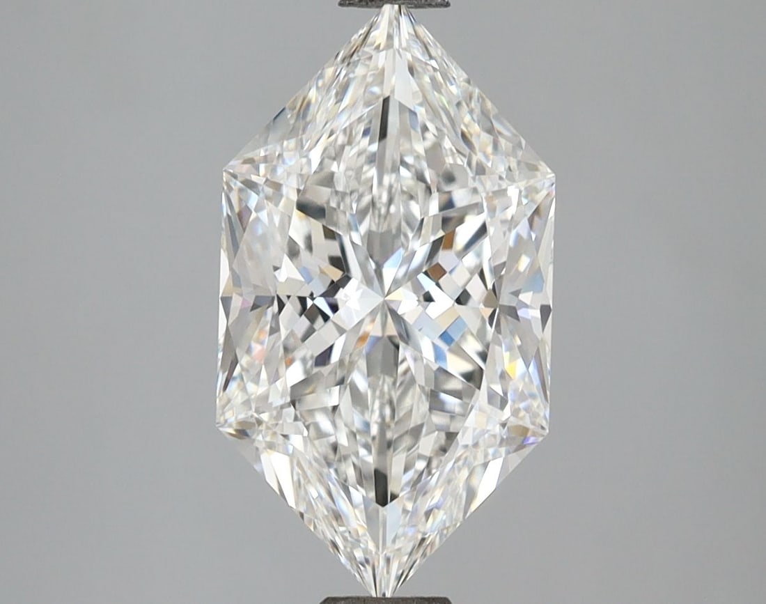 Loose Diamond - HEXAGONAL 2.76ct E VVS2: Loose Diamond - HEXAGONAL 2.76ct E VVS2 Source: This is a real non-mined Diamond that has been grown in a lab Shape: HEXAGONAL Carats: 2.76 Color: E Clarity: VVS2 Certification: IGI Video:
