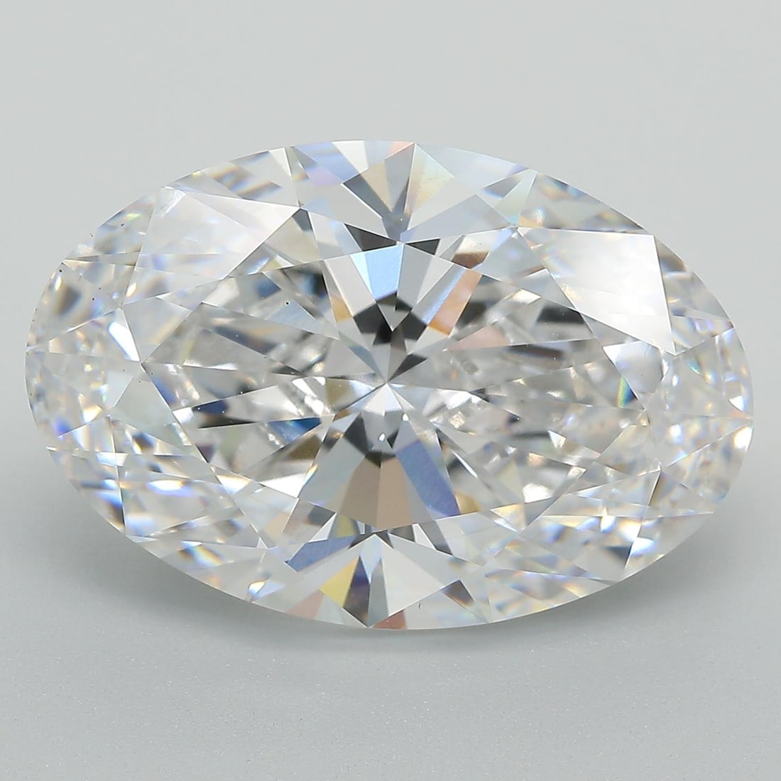 Loose Diamond - OVAL 10.52ct E VS1: Loose Diamond - OVAL 10.52ct E VS1 Source: This is a real non-mined Diamond that has been grown in a lab Shape: OVAL Carats: 10.52 Color: E Clarity: VS1 Certification: GIA Condition: Pre-Owned PLEASE 