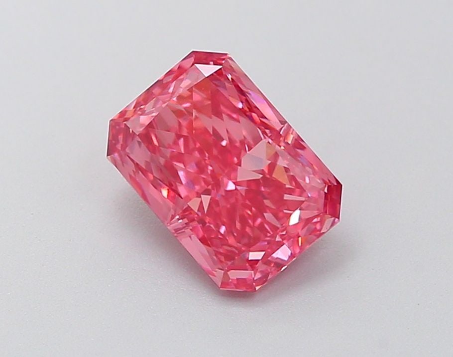 Loose Diamond - RADIANT 1.66ct Fancy Vivid Pink VS1: Loose Diamond - RADIANT 1.66ct Fancy Vivid Pink VS1 Source: This is a real non-mined Diamond that has been grown in a lab Shape: RADIANT Carats: 1.66 Color: Fancy Vivid Pink Certification: IGI Video: