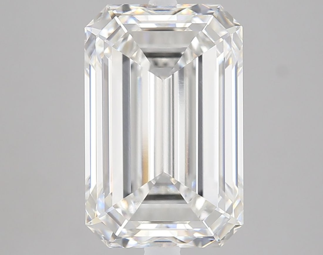 Loose Diamond - EMERALD 6.02ct E VVS2: Loose Diamond - EMERALD 6.02ct E VVS2 Source: This is a real non-mined Diamond that has been grown in a lab Shape: EMERALD Carats: 6.02 Color: E Clarity: VVS2 Certification: IGI Video: