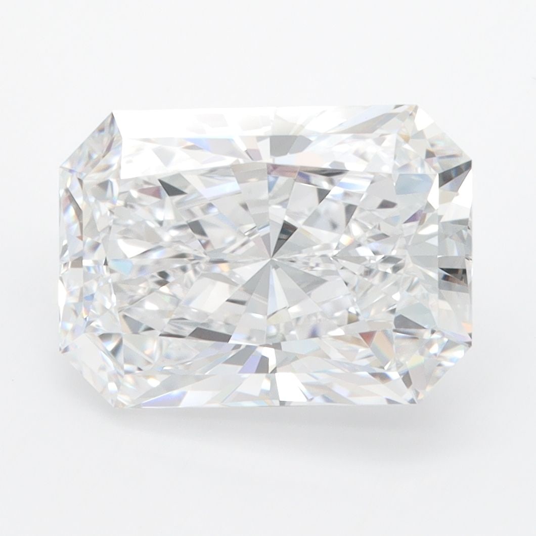 Loose Diamond - RADIANT 4.24ct D VVS1: Loose Diamond - RADIANT 4.24ct D VVS1 Source: This is a real non-mined Diamond that has been grown in a lab Shape: RADIANT Carats: 4.24 Color: D Clarity: VVS1 Certification: GIA Video: Video Link