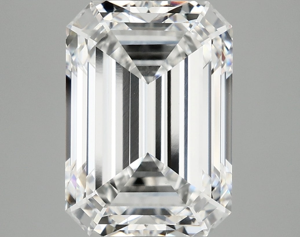 Loose Diamond - EMERALD 6.09ct D VS2: Loose Diamond - EMERALD 6.09ct D VS2 Source: This is a real non-mined Diamond that has been grown in a lab Shape: EMERALD Carats: 6.09 Color: D Clarity: VS2 Certification: IGI Condition: Pre-Owned PLE