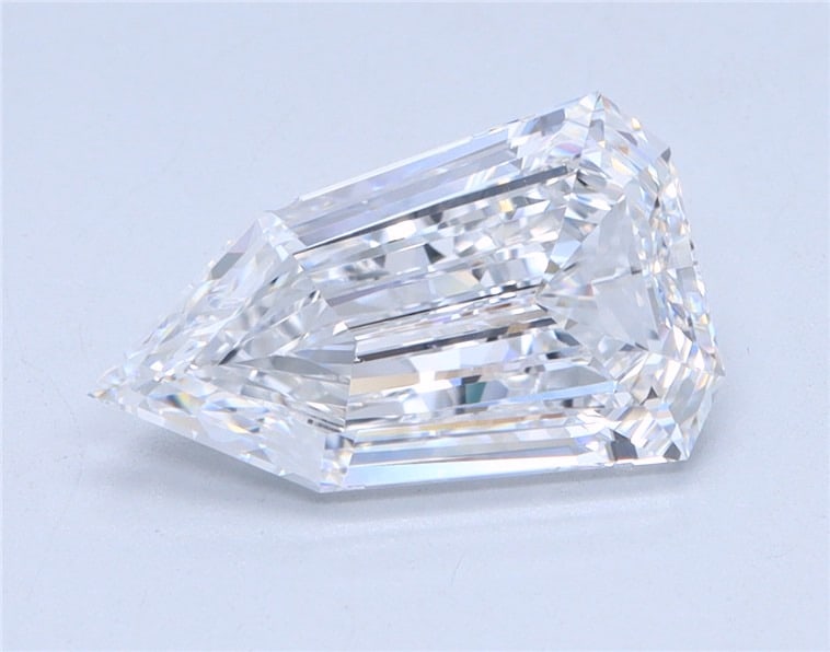 Loose Diamond - BULLET 6.04ct F VS1: Loose Diamond - BULLET 6.04ct F VS1 Source: This is a real non-mined Diamond that has been grown in a lab Shape: BULLET Carats: 6.04 Color: F Clarity: VS1 Certification: IGI Condition: Pre-Owned PLEAS