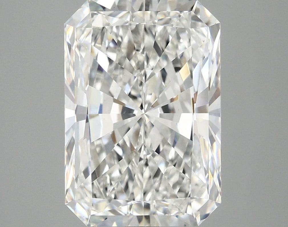Loose Diamond - RADIANT 4.6ct F VVS2: Loose Diamond - RADIANT 4.6ct F VVS2 Source: This is a real non-mined Diamond that has been grown in a lab Shape: RADIANT Carats: 4.6 Color: F Clarity: VVS2 Certification: IGI Condition: Pre-Owned PLE