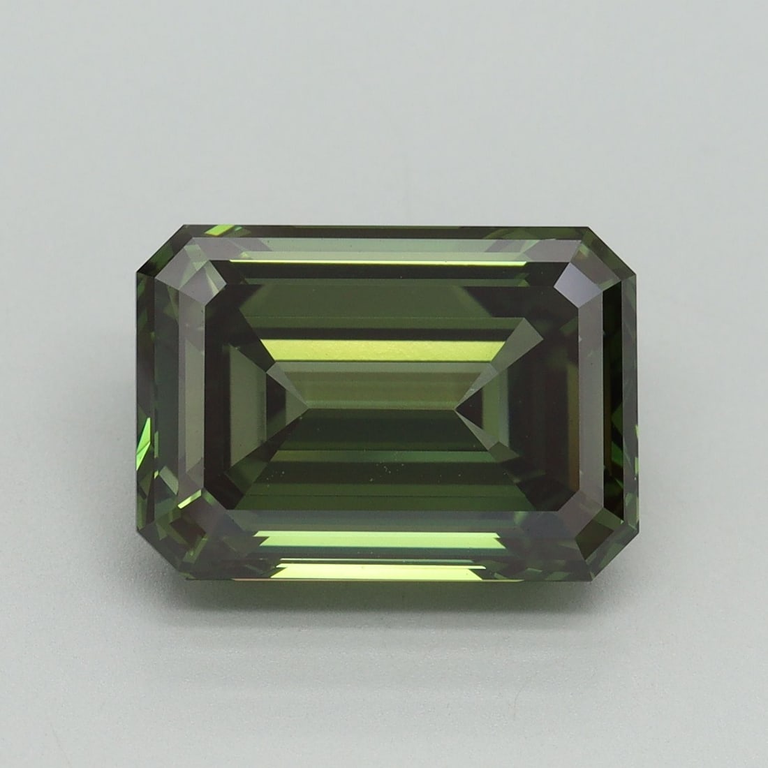 Loose Diamond - EMERALD 6.36ct Fancy Vivid Green VS1: Loose Diamond - EMERALD 6.36ct Fancy Vivid Green VS1 Source: This is a real non-mined Diamond that has been grown in a lab Shape: EMERALD Carats: 6.36 Color: Fancy Vivid Green Certification: IGI Video