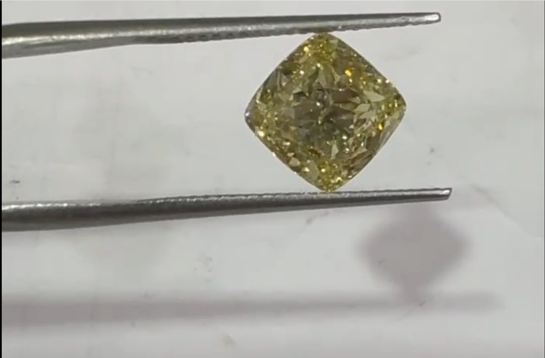 Loose Diamond - CUSHION MODIFIED 3.01ct Fancy Light Yellow VS2: Loose Diamond - CUSHION MODIFIED 3.01ct Fancy Light Yellow VS2 Source: This is a real non-mined Diamond that has been grown in a lab Shape: CUSHION MODIFIED Carats: 3.01 Color: Fancy Light Yellow Cert