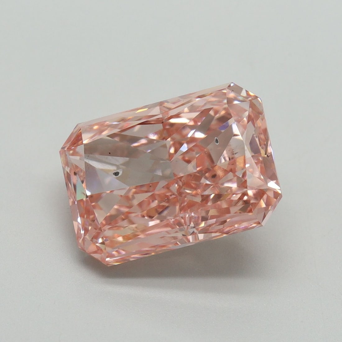 Loose Diamond - RADIANT 6.03ct Fancy Vivid Pink SI1: Loose Diamond - RADIANT 6.03ct Fancy Vivid Pink SI1 Source: This is a real non-mined Diamond that has been grown in a lab Shape: RADIANT Carats: 6.03 Color: Fancy Vivid Pink Certification: IGI Video: