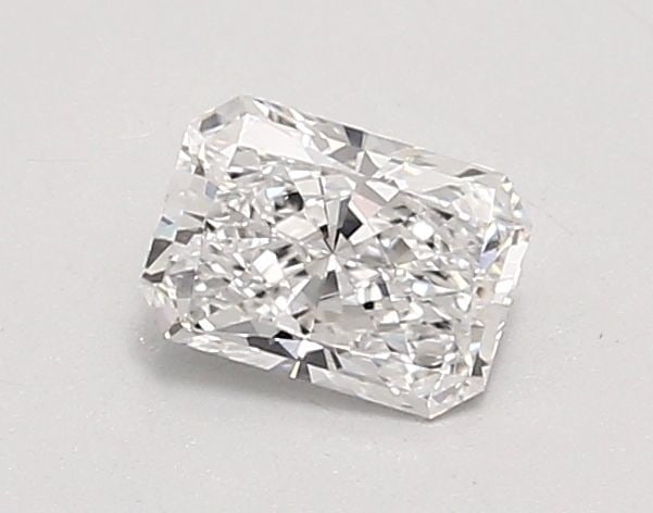 Loose Diamond - RADIANT 0.8ct D VVS2: Loose Diamond - RADIANT 0.8ct D VVS2 Source: This is a real non-mined Diamond that has been grown in a lab Shape: RADIANT Carats: 0.8 Color: D Clarity: VVS2 Certification: IGI Video: