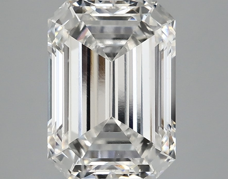 Loose Diamond - EMERALD 3.59ct F VS1: Loose Diamond - EMERALD 3.59ct F VS1 Source: This is a real non-mined Diamond that has been grown in a lab Shape: EMERALD Carats: 3.59 Color: F Clarity: VS1 Certification: IGI Condition: Pre-Owned PLE