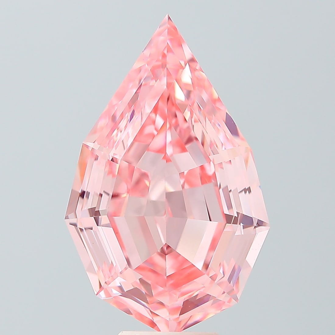 Loose Diamond - PEAR STEP 7.64ct PINK VVS2: Loose Diamond - PEAR STEP 7.64ct PINK VVS2 Source: This is a real non-mined Diamond that has been grown in a lab Shape: PEAR STEP Carats: 7.64 Color: PINK Clarity: VVS2 Certification: IGI Condition: P