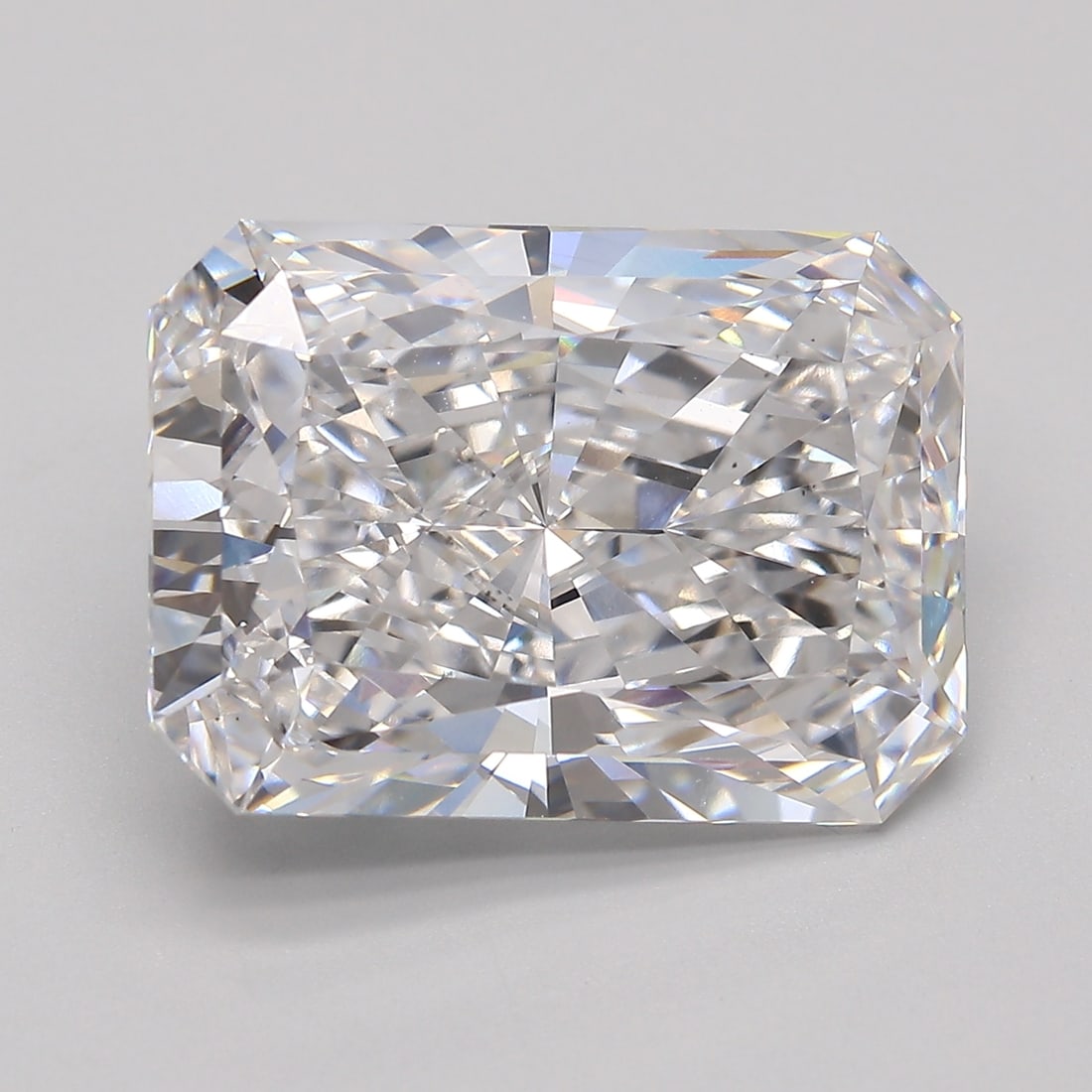 Loose Diamond - RADIANT 9.62ct E VS2: Loose Diamond - RADIANT 9.62ct E VS2 Source: This is a real non-mined Diamond that has been grown in a lab Shape: RADIANT Carats: 9.62 Color: E Clarity: VS2 Certification: GIA Condition: Pre-Owned PLE